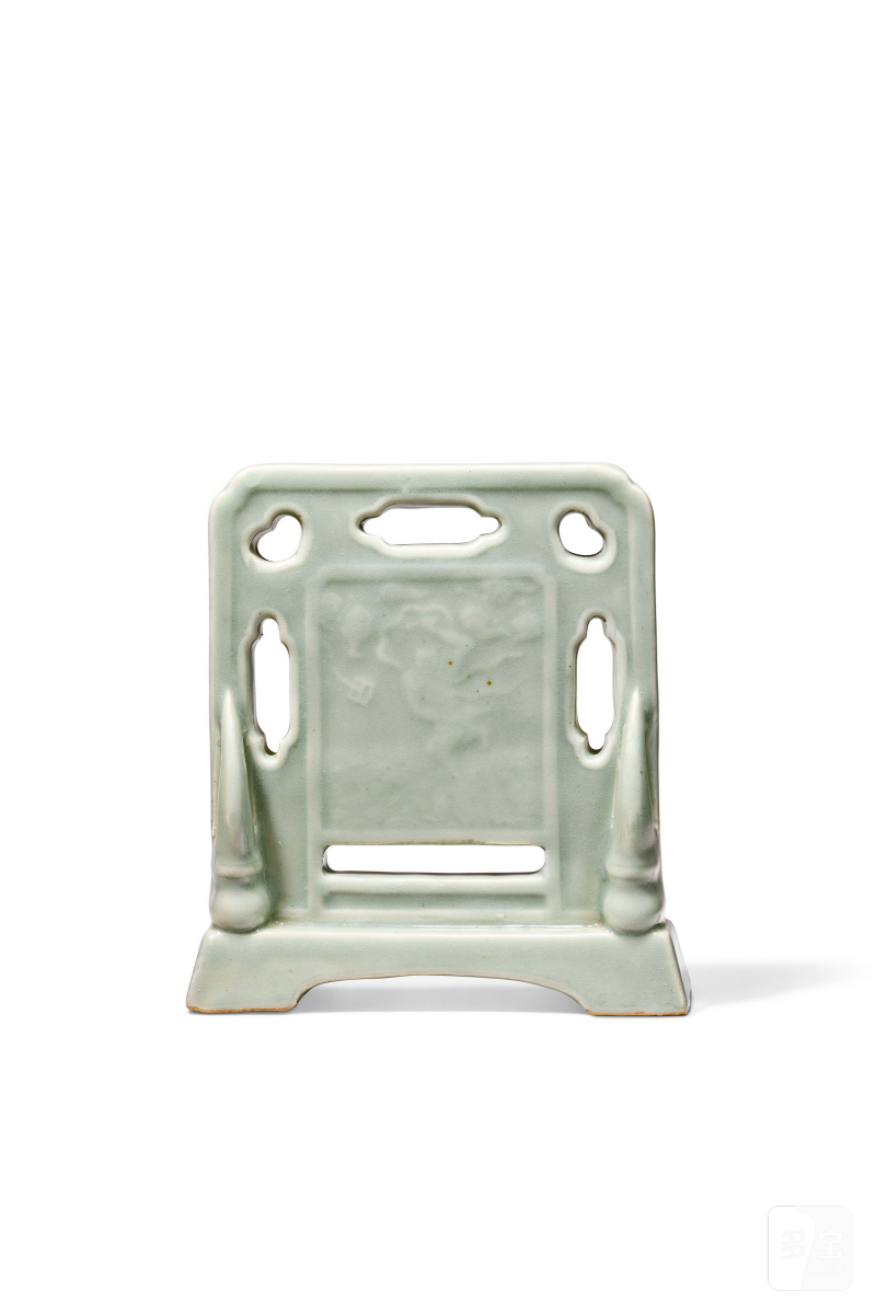 ÉCRAN DE TABLE EN PORCELAINE CÉLADON LONGQUAN À DÉCOR DE KUIXING  CHINE, DYNASTIE MING, XVIE-XVIIE SIÈCLE - 图3